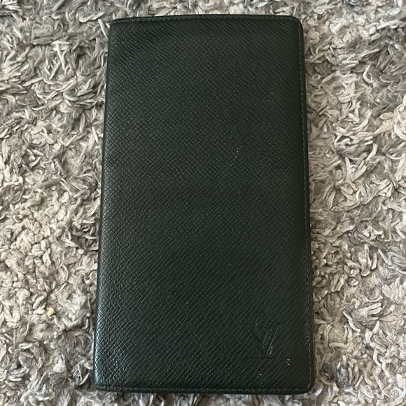 Louis Vuitton Handbags - LV Green wallet